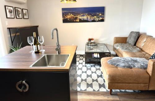 Perth Apartment | Modern Heritage Oasis with Beautiful Tay Basin View