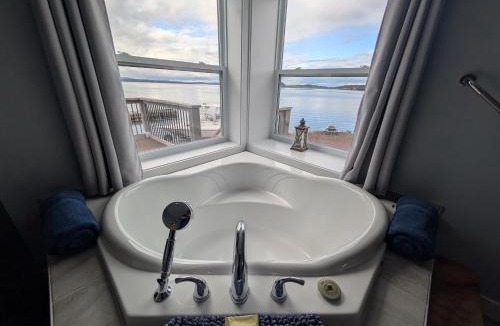 Broad Cove Hotel | Dildo Boathouse Inn