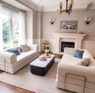 North York House | Elegant Guesthouse near Sheppard Subway with Private Ensuite Rooms