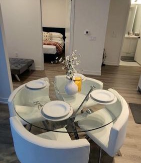 Vaughan Apartment | Cozy Urban 1 Bedroom Suite, Stylish Comfort in Vaughan