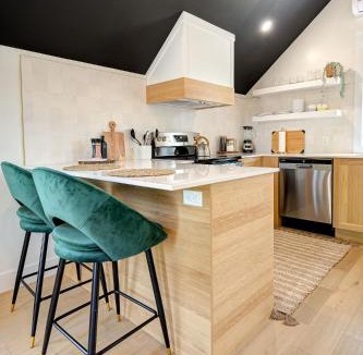 Kitchener Apartment | The Willow on Victoria Park - 1 Bed 1 Bath