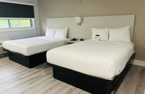 Cornwall Hotel | Motel 6 Cornwall Hwy 401 ON