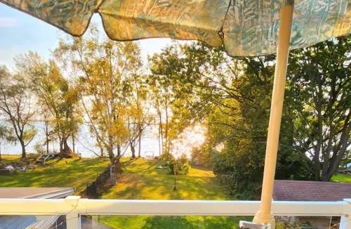 Carrying Place Apartment | Waterfront Comfy Guesthouse, PEC