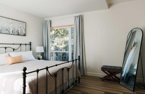 Tyendinaga House | Readwood Hangout - Modern Countryside Retreat