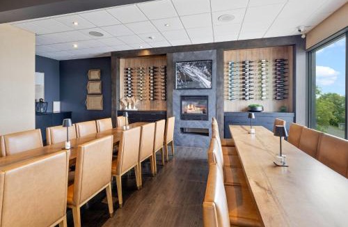 Jordan Harbour Hotel | The Jordan Hotel Ramada by Wyndham