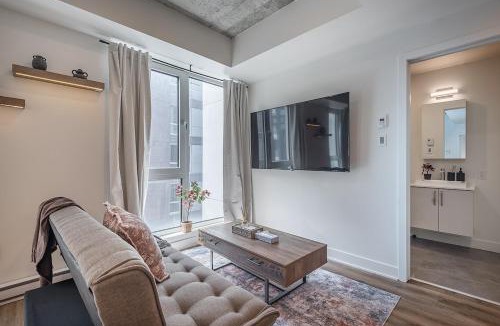 Shaughnessy Village Apartment | Cozy Corner - Modern 1BR in MTL