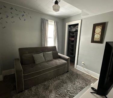 Sandwich Towne Apartment | 2 Bedroom Cozy Accommodation
