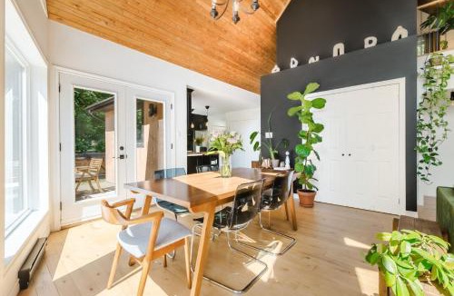 Saint-Armand Ski Chalet | Chalet La Dinette
