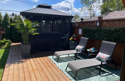Centennial Park House | Beautiful Home with Hot tub by YYZ, 20min to CN Tower