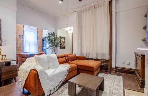 Shaughnessy Village Apartment | Bright Montreal Loft, Trendy Downtown Escape