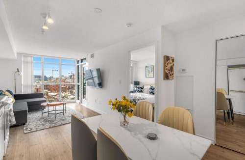 CityPlace Apartment | Toronto Harbourview Suites with free parking