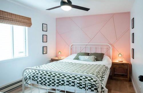 Venise-en-Quebec Ski Chalet | Le Repere du Lac - Lake View Access & Spa