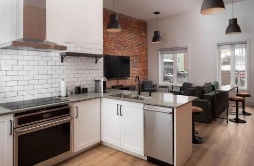 Beamsville Apartment | Beam Loft