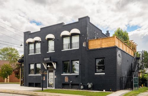 Walkerville Apartment | Unique 2-BDR Historic Warehouse Loft with Terrace ! ! !