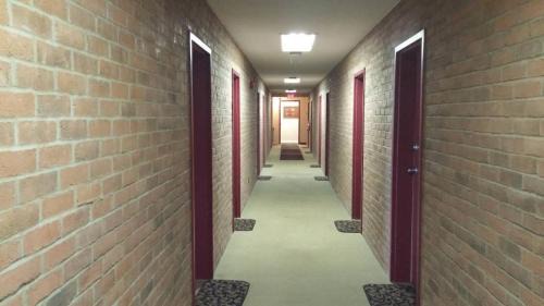 Vars Hotel | KC's Country Inn