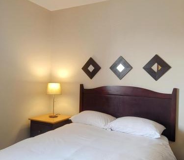 Saint-Marc-des-Carrieres Hotel | Hotel Le Must