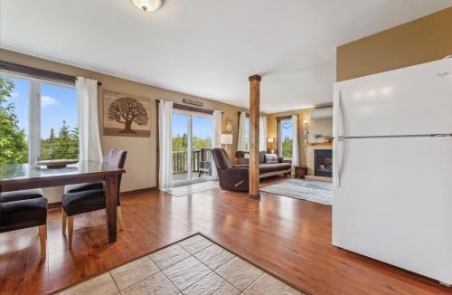 Northern Bruce Peninsula House | Dragonfly Cove - Nature-Inspired Lakeside Living