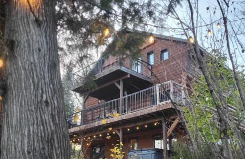 Lac-aux-Sables Ski Chalet | L'ensoleillé