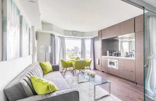 Bloor-Yorkville Apartment | Forest 1Bd & DEN in Yorkville 10 Floor