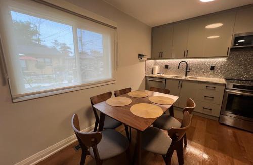 Wasaga Beach Apartment | Adrian's Suites 2 Bedroom FamilySuite