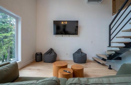 Saint Donat Ski Chalet | Spa Babyfoot Total comfort - Le Chouette Chalet