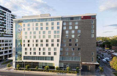 Cote-Des-Neiges—Notre-Dame-De-Grace Hotel | Hilton Garden Inn Montreal Midtown, Quebec, Canada