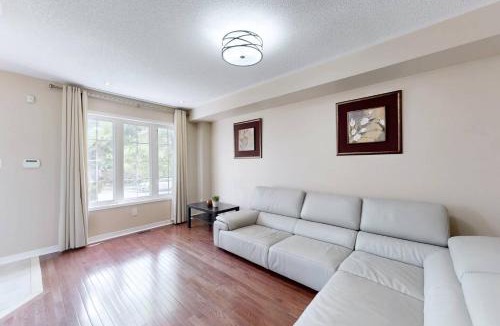 Downsview House | Spacious 4-Story Townhome in North York