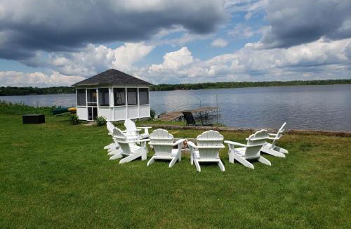 Calabogie House | Cape Calabogie Cottage