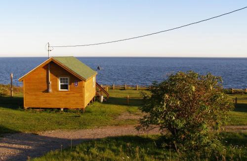 Sainte-Therese-de-Gaspe Ski Chalet | Les Chalets Brise-de-Mer