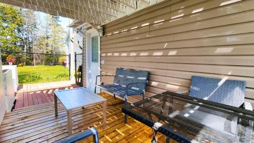 Lower Sackville Apartment | Private little Zen guestroom free parking