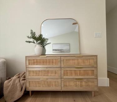 Tobermory House | Tobermory Waterfront SAUNA EV 4-Season