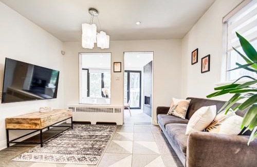 Hochelaga Apartment | Amazing 4-Bedrooms in Homa Montreal 20