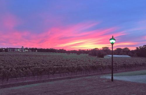 Niagara-on-the-Lake Hotel | Riverbend Inn & Vineyard