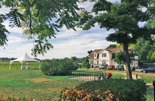 Niagara-on-the-Lake Hotel | Riverbend Inn & Vineyard