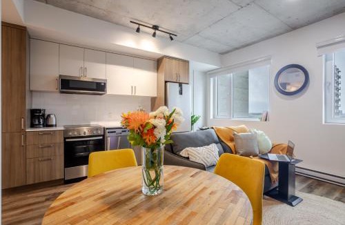 Shaughnessy Village Apartment | Stylish 1-BDR Apt in DT MTL – Prime Spot!