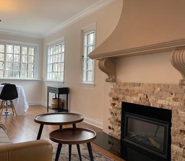 Sandy Hill House | The Ambassador