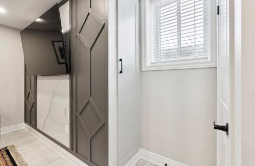 Whitchurch-Stouffville Apartment | Baker Hill Executive Suite 2 Br Basement Apartment with Full Kitchen and Bath