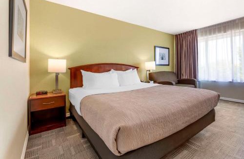 Peterborough Hotel | Quality Inn