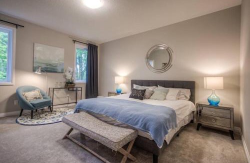 Rosemount House | BRAND-NEW LUXURY SUITE in DOON SOUTH, min to 401