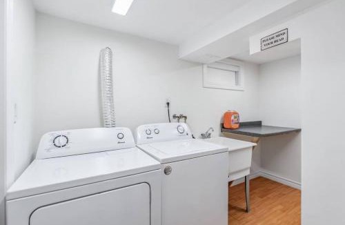 The Queensway Villa | Heritage 3BR Etobicoke Gem, Sherway Gardens, BBQ