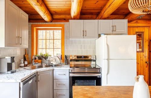 Puslinch House | Forest Hideaway