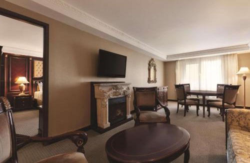 Gateway Hotel | Radisson Hotel Toronto Airport West