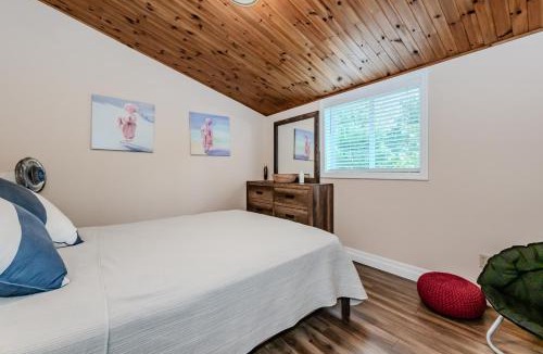 Lion's Head House | Lion's Head Retreat Sauna 30 mins to Grotto