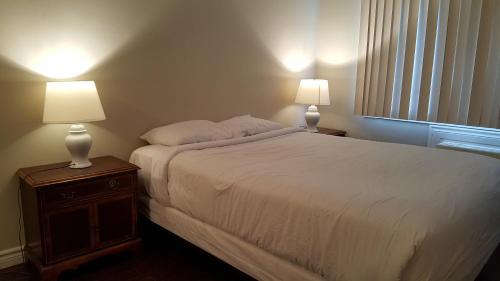 Hull Apartment | Duvernay Studios and Suites