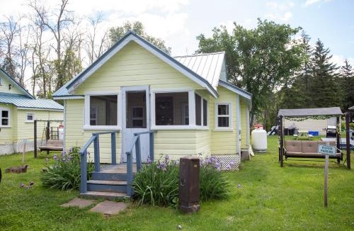 Lindsay House | Fun Place with a Sandy Beach for Swimming, Boating & Fishing, Featuring 1 House and 3 Cabins