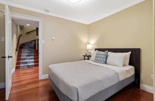 Quidi Vidi Apartment | Forest House QV Lake View Parking