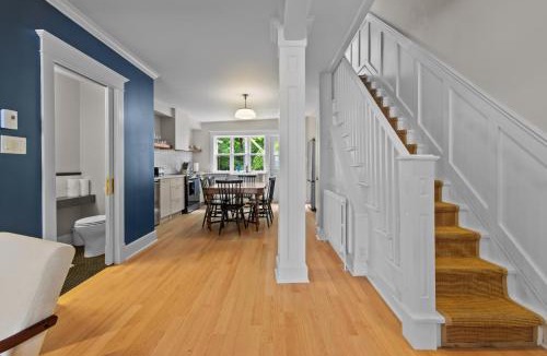 Downtown St. John's House | Victorian Jellybean Gem 3Bd King Main 25Ba