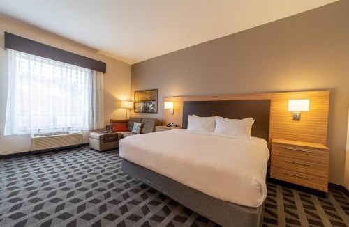 Petawawa Hotel | TownePlace Suites by Marriott Petawawa