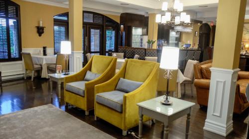 Laval Hotel | Le St-Martin Hotel & Suites