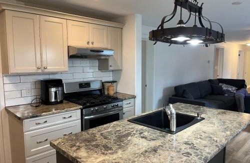 Crystal Beach Apartment | Crystal Beach home in Niagara